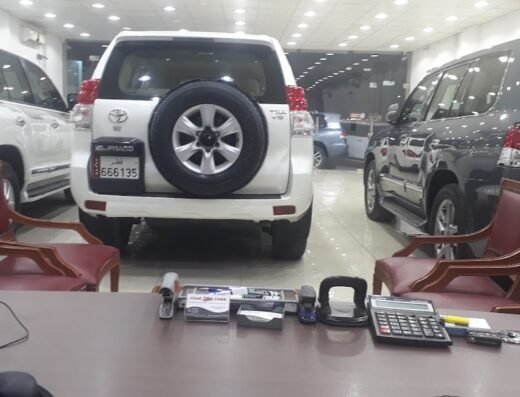2000 Cars Showroom