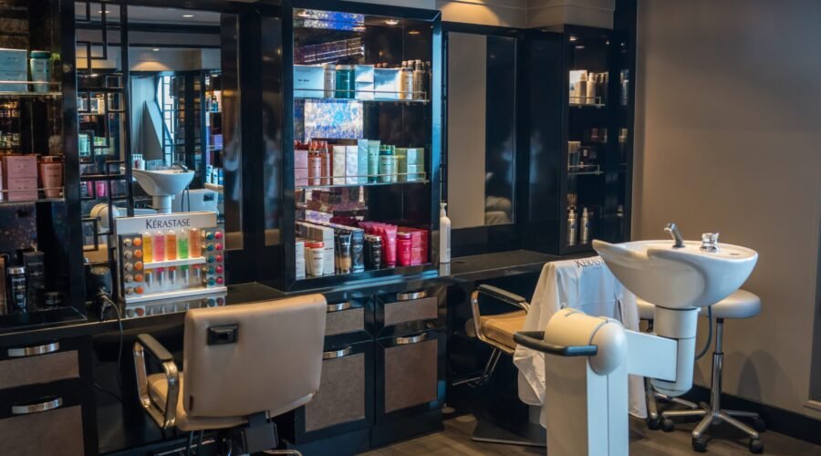How to Choose Beauty Salons, Beauty Clinics, and Barbershops in Qatar