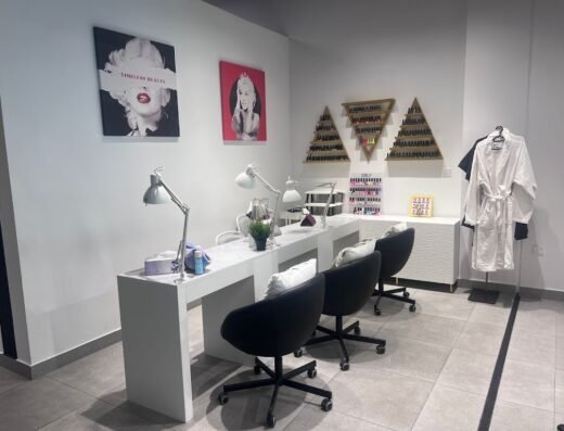 Aadhira Beauty Salon