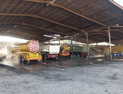 al dhabyaniya carwash & heavy equipment cleaning centre
