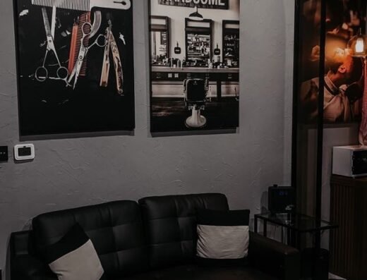 BLACK BARBER SALOON
