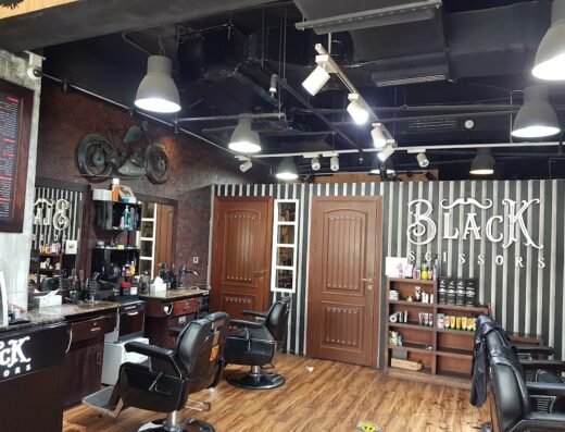 Black Scissors Men’s Salon