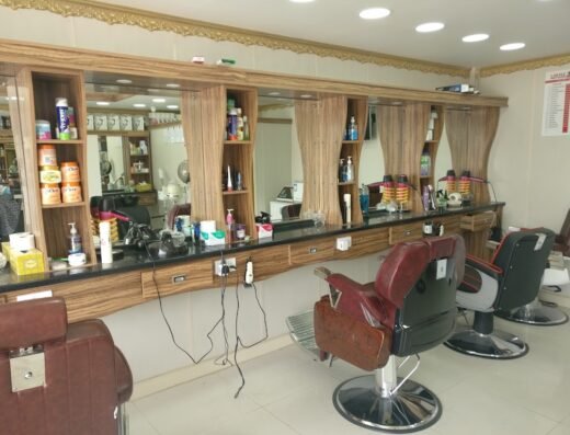 Castle Men’s Saloon