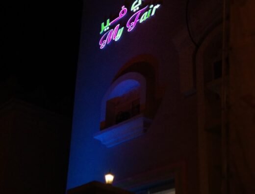 Classic Moon Beauty Salon