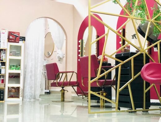 FT Women Salon