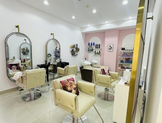 Gloss Up Beauty Lounge