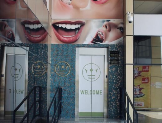 Kings Dental Center – Grand Mall Asian Town , .مركز كينغز للأسنا ,صناعي ,مدينة آسيوية, CR NO: 79505/1 – ٧٩٥٠٥/١ –