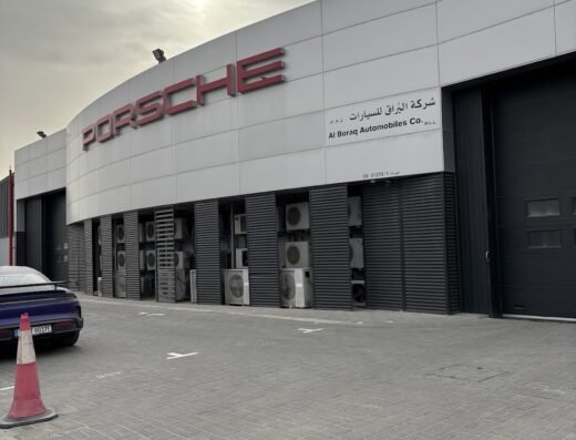 Porsche Body Shop Street 27