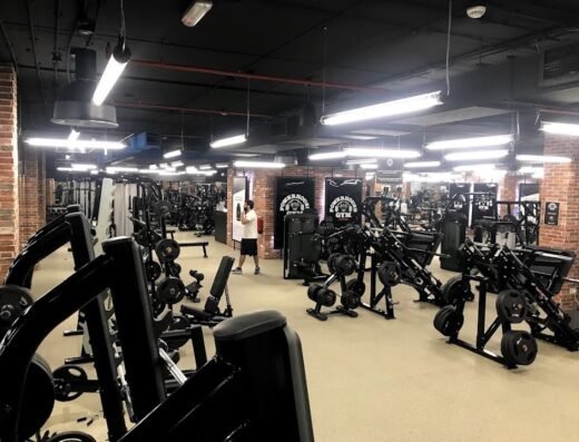 Powerhouse Gym Salwa Qatar باورهاوس جيم طريق سلوى