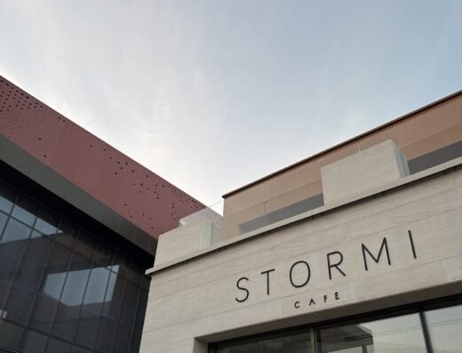 Stormi Cafe