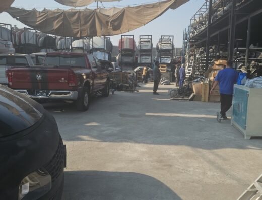 V8 GM Garage في ايت جي ام كراج