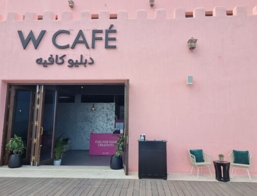 W Café
