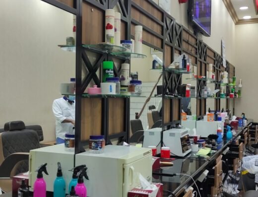 Wd alkhalifa barber shop
