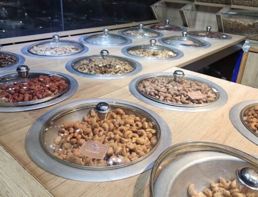 Alassi Hot Foods & Sweets