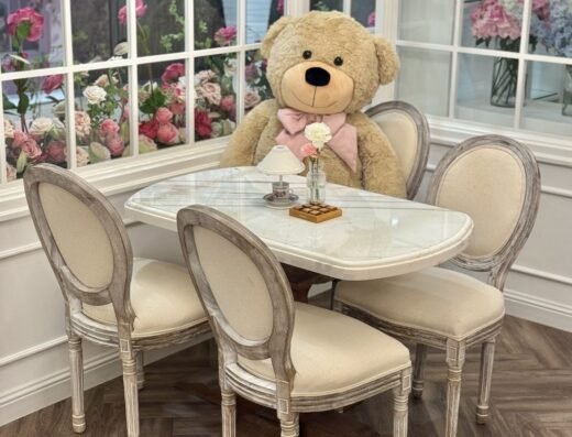 Bouquet Cafe for flowers, coffee, gifts & chocolate