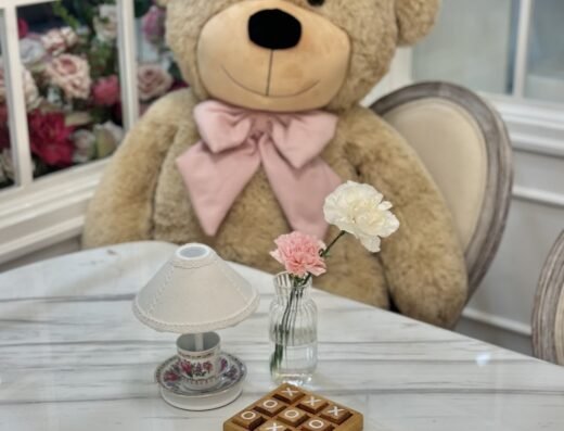 Bouquet Cafe for flowers, coffee, gifts & chocolate