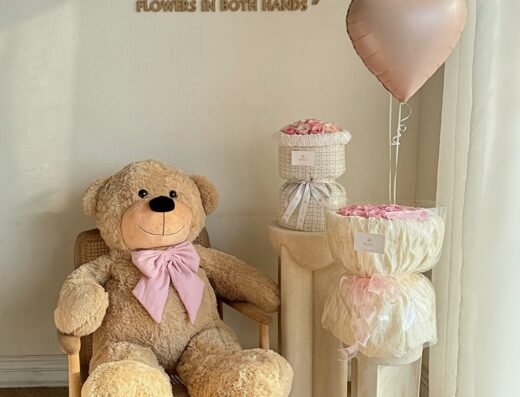 Bouquet of roses for gifts, flowers and chocolate
