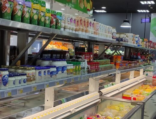 Food Plus Hypermarket Mesaimeer