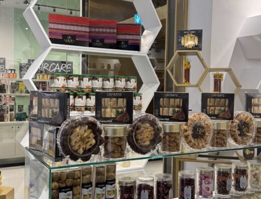 GOLDEN Honey Sweets Dates