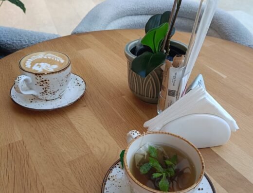 LADIVA Chocolate & Cafe