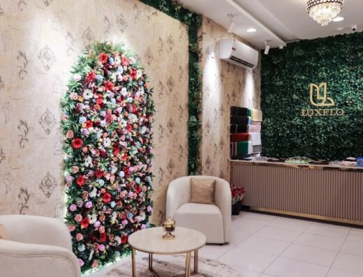 LUXFLO FLOWERS AND CHOCOLATES / لوكسفلو فلورز اند شوكولاتة