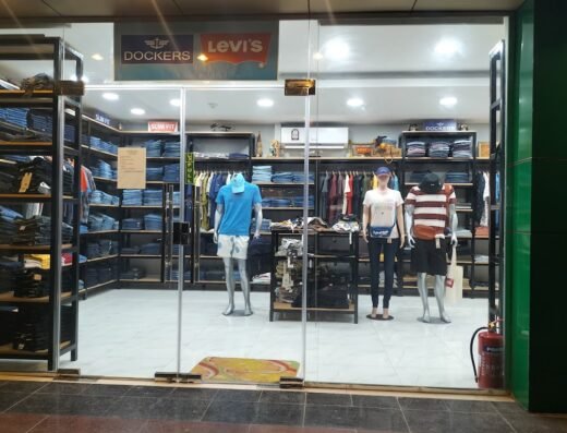 Old River Qatar – Levis