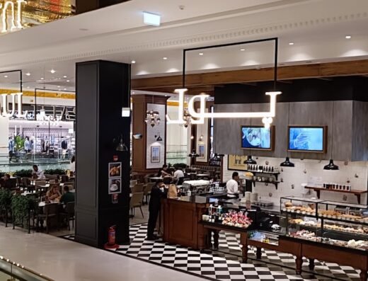 Paul Bakery & Restaurant