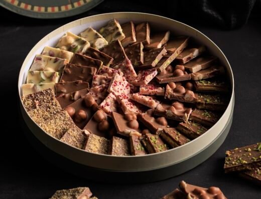 Pistach & More Sweets & Flowers حلويات بيستاش اند مور / الفرع الرئيسي