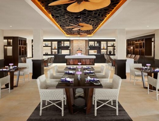 Q Lounge & Restaurant