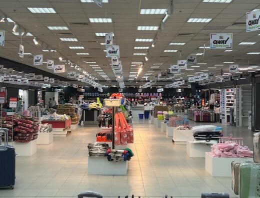 Quality Way Shopping Center