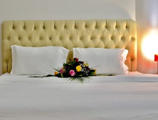 Royal heaven Hotel