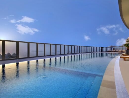The Curve Hotel