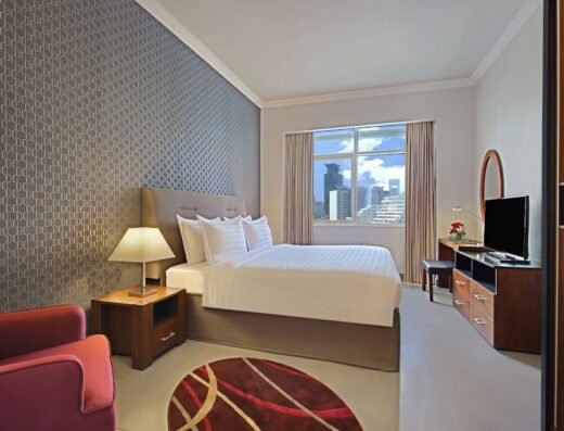 The Curve Hotel